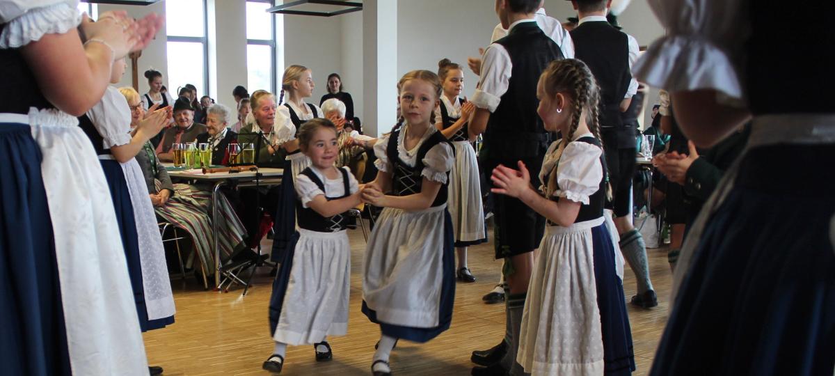 So feiert der Apfeldorfer Nachwuchs beim Jugendfrühschoppen