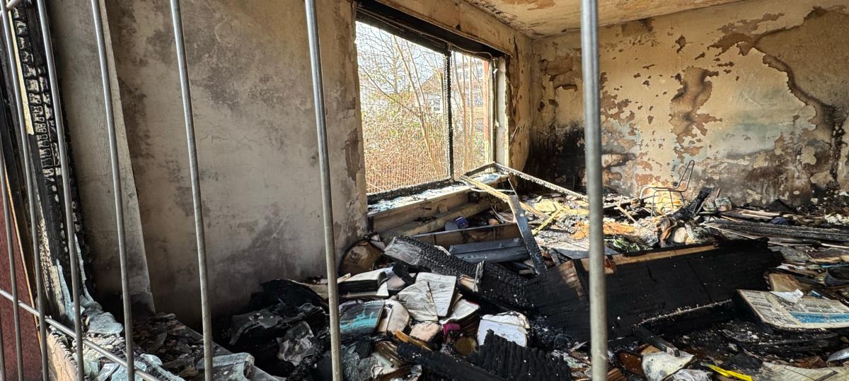 Brand im "Hexenhaus" in Pfuhl: Fotos zeigen Ausmaß der Zerstörung