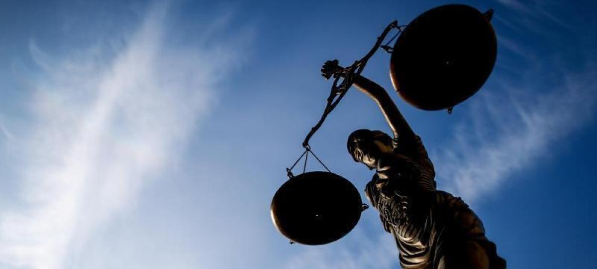 Mutter des Angeklagten sagt im Doppelmord-Prozess aus: „Sie haben dich mir weggenommen“