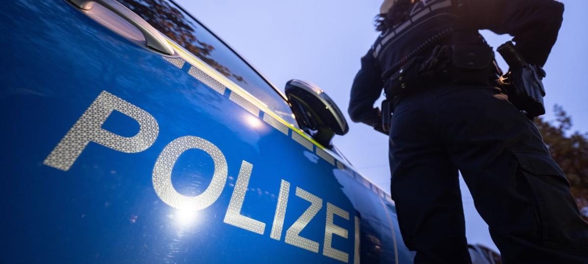 20.000 Euro Schaden: Polizei sucht Zeugen einer Unfallflucht
