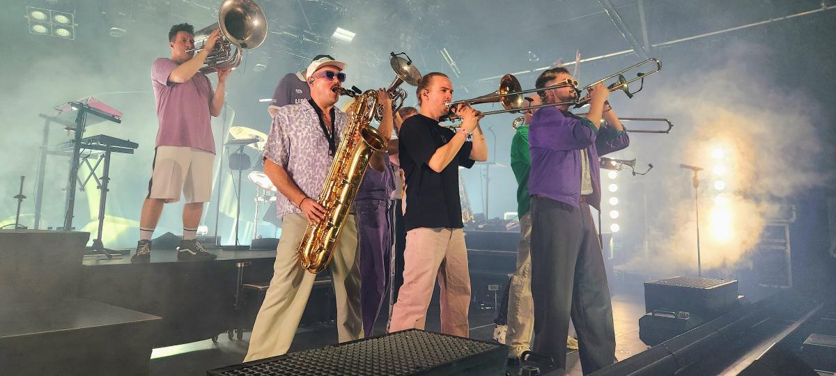 Ekstase im Roxy: Querbeat verwandelt die Werkhalle in ein Tollhaus