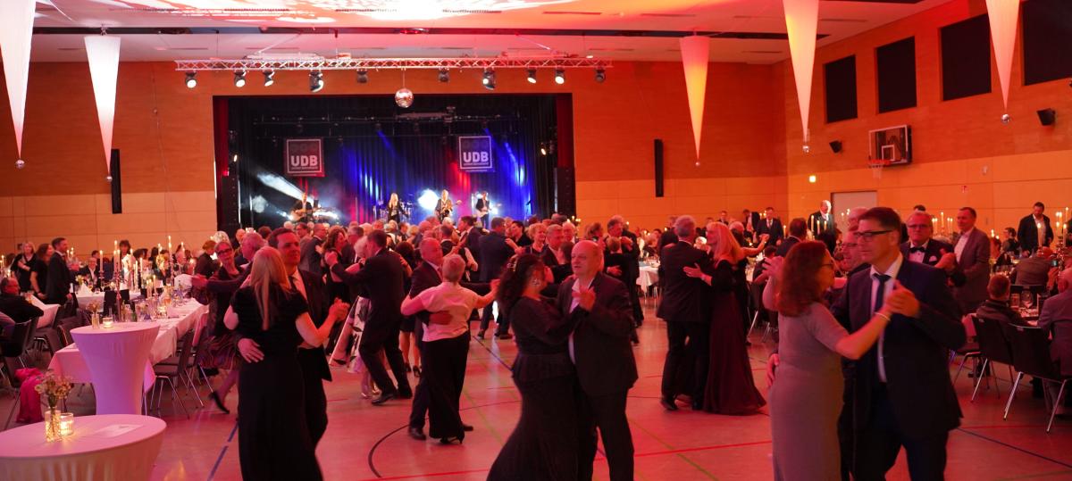 Gala, Genuss, Artistik: „Dance & Dine“ bietet in Weißenhorn erneut einen Ball der Extraklasse