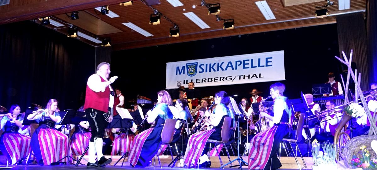 Illerberg-Thaler Konzertnacht: Neuer Dirigent und seine Kapelle setzen musikalische Glanzpunkte