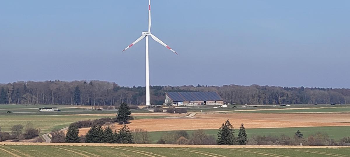 Emotionale Debatte im Gemeinderat: Elchingen stellt sich gegen Windrad-Pläne im Ort