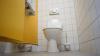 An der Aichacher Mittelschule werden die Schultoiletten saniert.