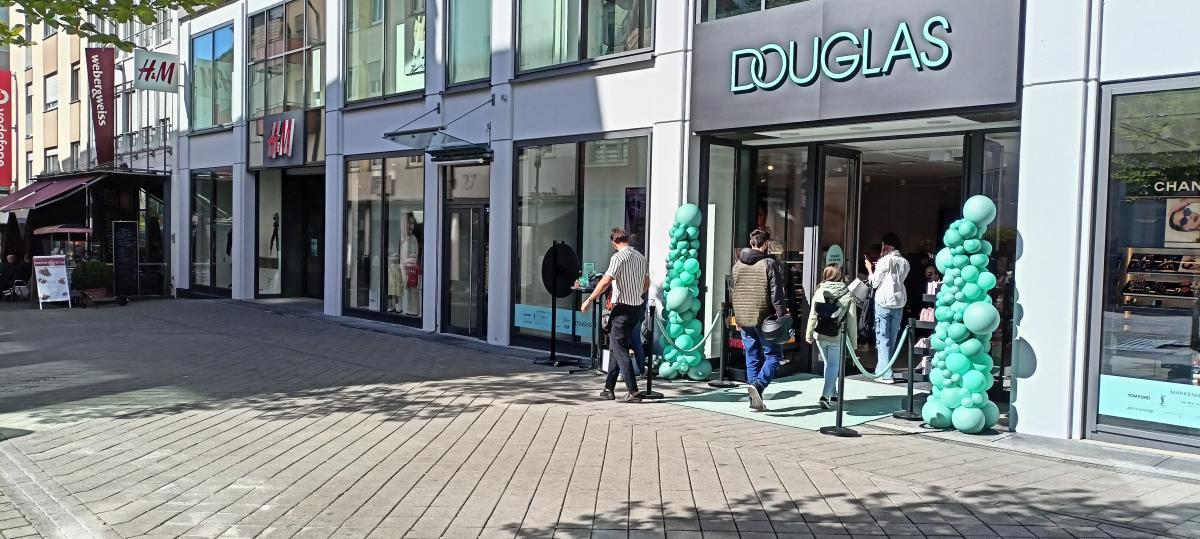 Wandel in der Innenstadt: Ein Optiker schließt, zwei Filialketten feiern Neueröffnung