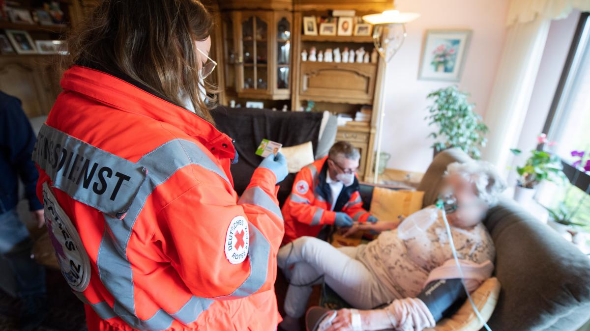 Hitzewelle-in-W-rzburg-und-bis-zu-38-Grad-Eins-tze-der-Rettungsdienste-nehmen-enorm-zu