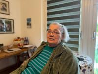 Inge Köhler in ihrem Zimmer im ersten Stock: Seit sieben Monaten lebt sie im Seniorenheim in Göggingen.