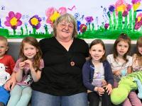 Erika Silbernagl leitet seit 20 Jahren die Kindertagesstätte St. Martin in Ettringen. Ihren Traumberuf Erzieherin fand sie vor über 40 Jahren.