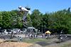 Ob hohe Sprünge oder cooler Pumptrack – die auf der Schwabenwiese eröffnete Bikarea bietet Anfängern und Fortgeschrittenen Bikespaß pur.