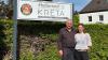 Stavros und Anastasia Mouratidis vor ihrem Restaurant Kreta in Meitingen.