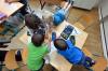 Schulen in Bayern bauen schon heute Elemente in den Unterricht ein, bei denen Kinder gemeinsam etwas erarbeiten.