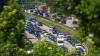 Auf der A8 zwischen München und Salzburg kann es in den Pfingstferien immer eng werden. Wegen des Protests am Brenner dürfte es dieses Wochenende besonders dramatisch werden.