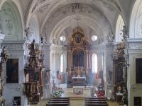 In der Kirche St. Magnus in Kühbach findet ein Kirchenkonzert mit Gesang und Orgel statt.