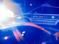 Die Polizei wurde zu einem Laden in Dillingen gerufen, nachdem dort ein Mann Etiketten vertauscht hat, um Geld zu sparen.