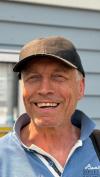 Sportlehrer Bernd Knecht kommt zweimal täglich im Bad vorbei. Hier könne er in Ruhe schwimmen und sich mit Freunden unterhalten.