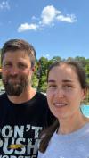 Nadia und Eugen Glushchenko aus Möttingen gefällt der viele Platz, besonders im Schatten und die Nähe zum Bad.