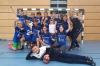 Siegerklasse vom Minihandballturnier aus der GS Stätzling-Derching mit ihrer Lehrerin Katrin Tschirner.