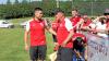 Trainer Stefan Saule (lins) und Abteilungsleiter Franz Prießnitz freuen sich über den Aufstieg mit der SG Mödingen/Finningen.