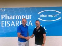 Königsbrunns Teammanager Sven Rampf (links) freut sich auf die Zusammenarbeit mit dem neuen Trainer Maxi Helling.