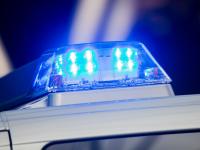 Die Polizei kontrollierte Bars in Dillingen und deckte Auflagenverstöße auf. (Symbolbild)
