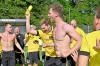 Der TSV Leitershofen feiert nach dem Sieg im Spitzenspiel in Walkertshofen Platz zwei und nimmt nun an der Relegation teil.