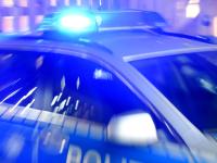 Die Wörishofer Polizei sucht einen unbekannten Schläger. (Symbolbild)