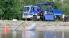 Kräfte von THW und Wasserwacht haben bei Elchingen ein Autowrack aus der Donau geborgen. 