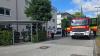 Wegen eines Brandes auf einem Balkon im Obergeschoss musste dieses Haus in der Kroenstraße vorsorglich evakuiert werden.