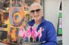 Glasbläser Reinhard Bätz aus Lauscha ist einer der „Stammgäste“ beim Kunsthandwerkermarkt. Seine knalligen Flamingos waren ein echter Hingucker.