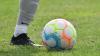 Ab Mittwoch rollt der Ball schon wieder: Im Allgäu stehen die Fußball-Relegationsspiele an.