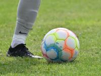 Ab Mittwoch rollt der Ball schon wieder: Im Allgäu stehen die Fußball-Relegationsspiele an.