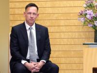 Der Tech-Milliardär Peter Thiel wirkt gern im Hintergrund.