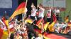 Berlin in Schwarz-Rot-Gold: Etwa 100.000 Fans bereiteten dem DFB-Team nach dem Sieg im Spiel um Platz drei einen euphorischen Empfang.