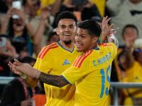 Bayern-Star Luis Diaz (l) zeigt gegen Costa Rica seine Qualitäten.