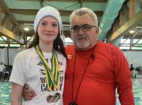 Sicherte sich in Erlangen einen kompletten Medaillensatz: Mariia Martynova mit ihrem Trainer Mani Schiele