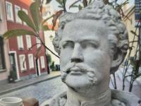 Vor Pit‘s Theatercafé in der Landsberger Schlossergasse wurde die König-Ludwig-Büste gestohlen.