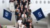 Los geht's: Die Nationalspieler und Bundestrainer Julian Nagelsmann auf der Gangway.