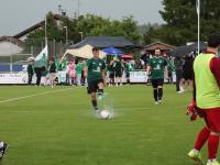 Westendorfs Andreas Sindl kann nicht mehr gescheit gegen den Ball treten.