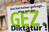 Der Rundfunkbeitrag liegt aktuell bei 18,36 Euro im Monat pro Haushalt. Doch viele Bayern zahlen die ehemalige „GEZ“-Gebühr nicht.