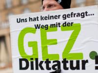 Der Rundfunkbeitrag liegt aktuell bei 18,36 Euro im Monat pro Haushalt. Doch viele Bayern zahlen die ehemalige „GEZ“-Gebühr nicht.