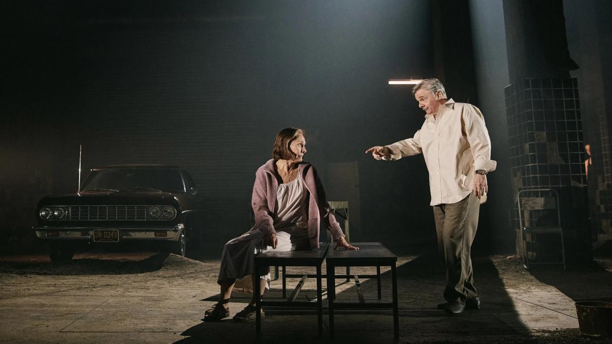 Das-St-ck-der-Stunde-in-den-USA-Wie-der-amerikanische-Traum-am-Broadway-endet