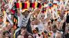 In Wertingen legt sich die Firma Alois Killisperger für eine WM-Übertragung mächtig ins Zeug. Es gibt auch mehrere Bars im Kreis Dillingen, die sich für die Weltmeisterschaft viel ausgedacht haben.