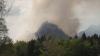 Dichter Rauch war nach dem Ausbruch des Brandes über dem Berg zu sehen. (Archivbild)