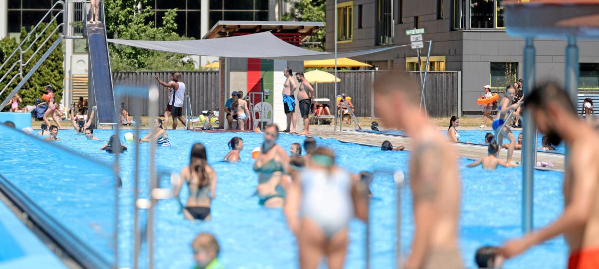 Stadt sieht keine Probleme in Augsburger Freibädern – erntet dafür aber auch Widerspruch