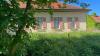 Das ehemalige Schul- und Bethaus in Maxweiler dient dem Schützenverein im Winter als Übungsraum. Doch die Fenster sind undicht und müssen ersetzt werden.