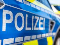 In Weichering wurden Rücklichter an Autos beschädigt.