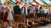 Bei der Landsberger Wiesn wird in einem großen Festzelt auf der Waitzinger Wiese gefeiert.
