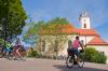 Wer mit dem Fahrrad im Unterallgäu unterwegs ist, kann viel entdecken. Anregungen und Orientierung bietet die neue Karte „Radeln im Kneippland Unterallgäu“.