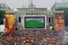 Die Fanmeile am Brandenburger Tor war 2006 bestens gefüllt. (Archivbild)
